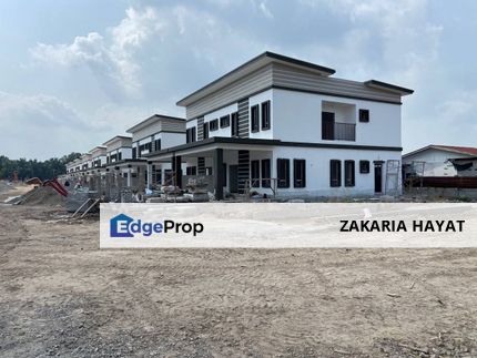 RUMAH BERKEMBAR 2-TINGKAT Jalan Kebun Seksyen 30 Shah Alam, Selangor, Shah Alam