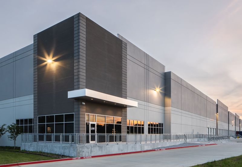 NORTH PORT WAREHOUSE FOR SALE