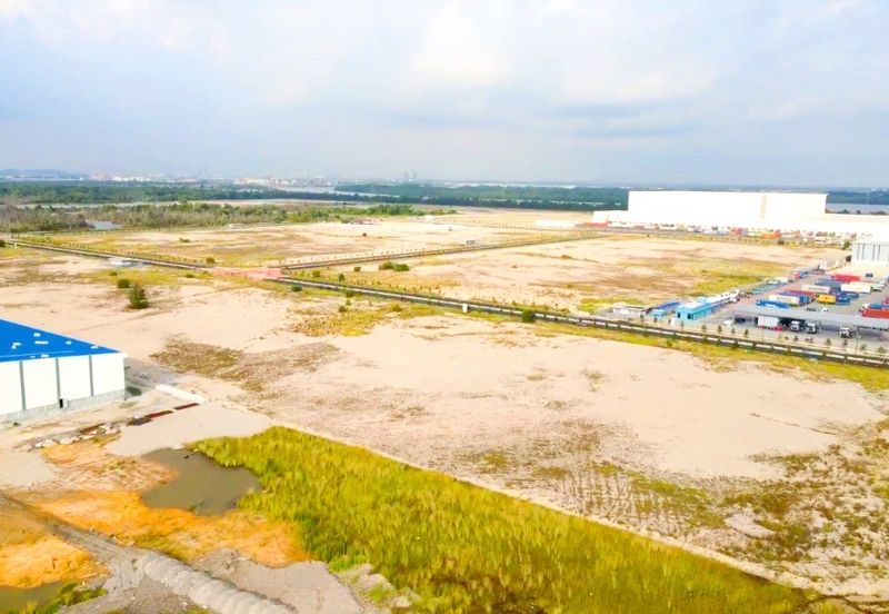 West Port, Pulau Indah