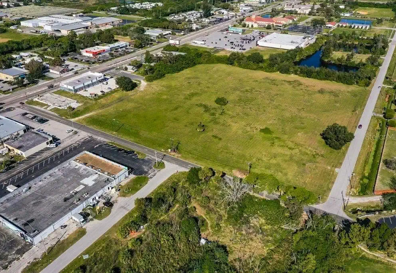 West Port, Pulau Indah