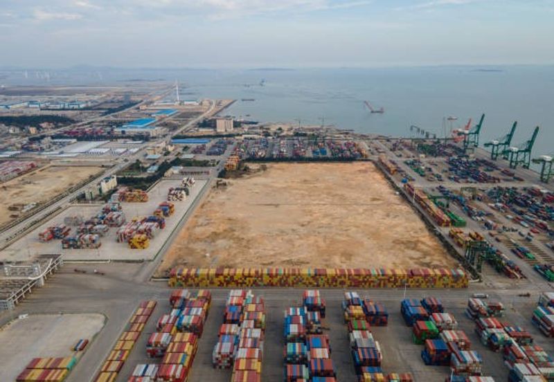 West Port, Pulau Indah