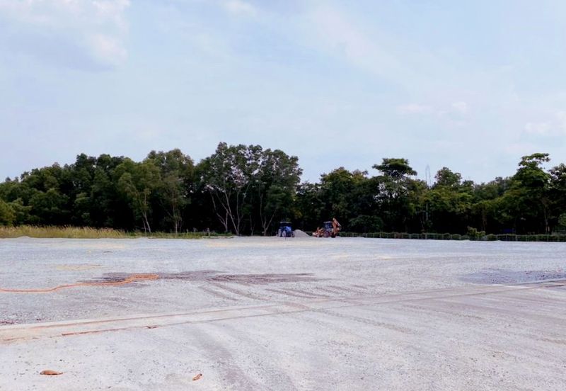 West Port, Pulau Indah