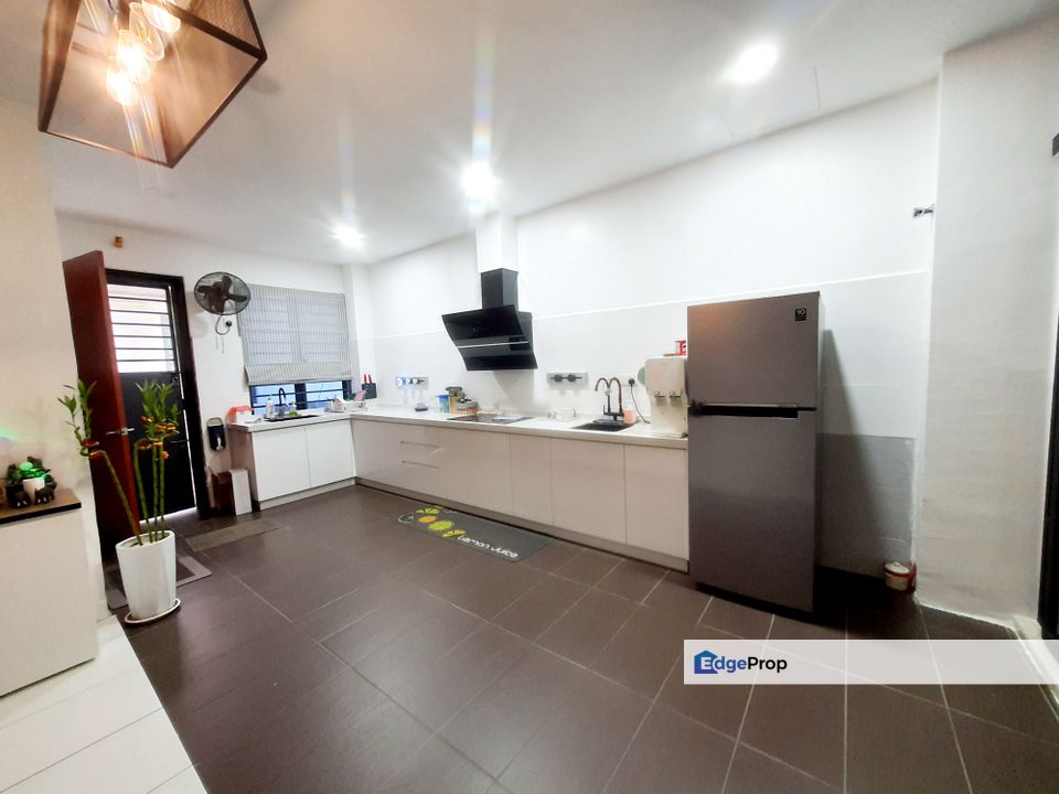 [NEGO] 2.5 Storey 20×70 Bandar Nusa Rhu, Selangor, Shah Alam