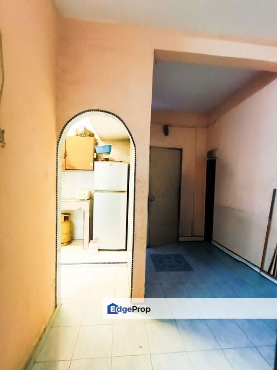 PANGSAPURI SRI AYU BANDAR PUTERA KLANG TINGKAT 1, Selangor, Klang