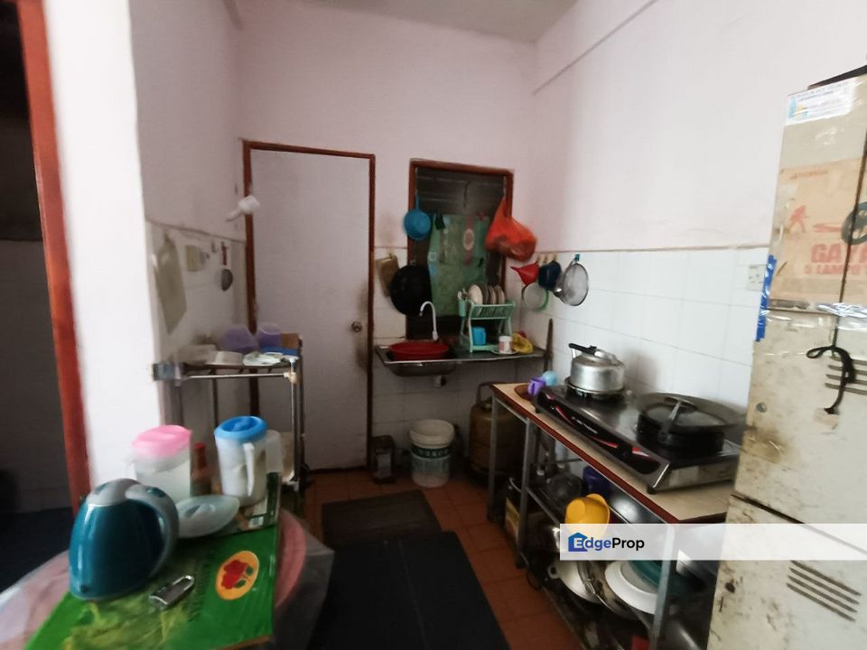 PANGSAPURI SRI AYU BANDAR PUTERA KLANG TINGKAT 2, Selangor, Klang