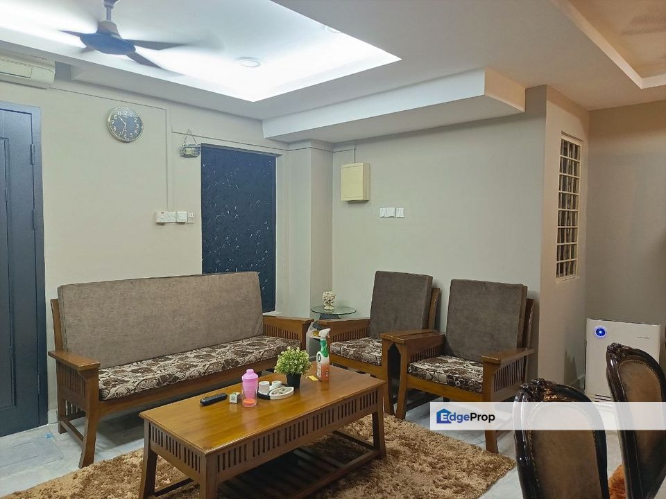 [NEGO] TERRACE DOUBLE STOREY TAMAN BUKIT SAGA (RENOVATED), Selangor, Shah Alam