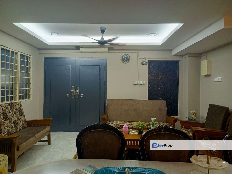 [NEGO] TERRACE DOUBLE STOREY TAMAN BUKIT SAGA (RENOVATED), Selangor, Shah Alam