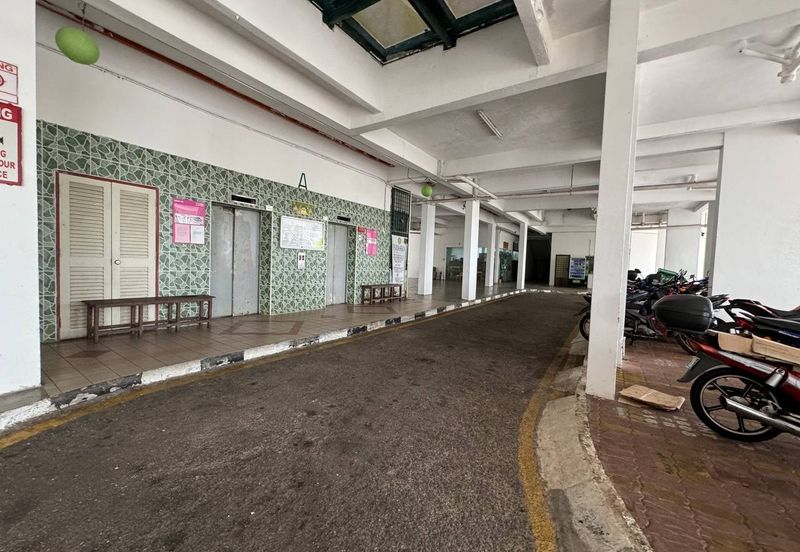 Menara Jade (Jade Tower), Taman Bukit Indah