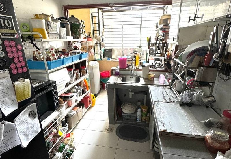 Menara Jade (Jade Tower), Taman Bukit Indah