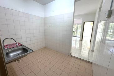 Seri Baiduri Apartments @ Setia Alam