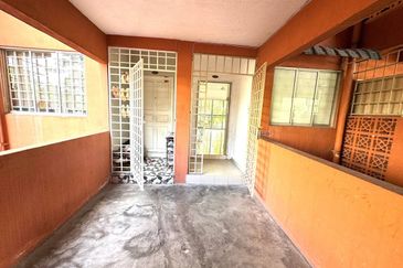 Seri Baiduri Apartments @ Setia Alam