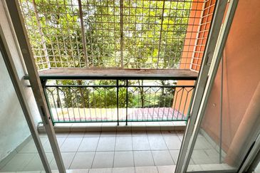 Seri Baiduri Apartments @ Setia Alam