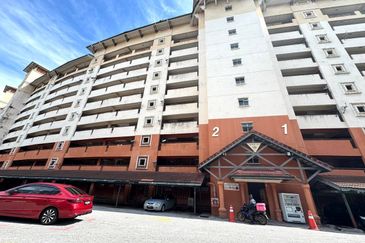 Seri Baiduri Apartments @ Setia Alam