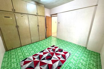 Flat PKNS, Kampung Kerinchi