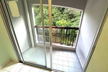 Pangsapuri Kristal (Crystal Tower), Taman Bukit Indah