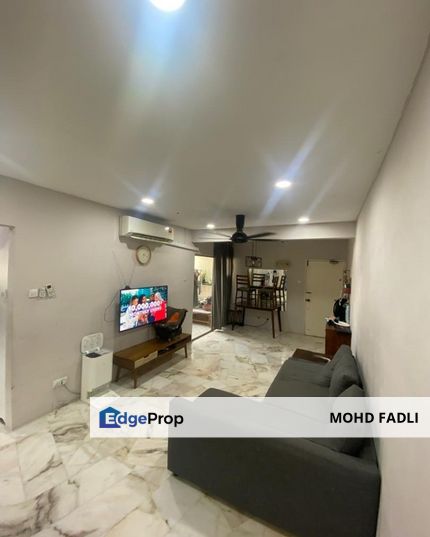 Spacious 3-bedroom, 2-bathroom apartment on a low floor, Kuala Lumpur, Setapak
