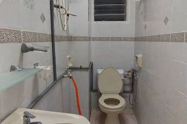 Heritage (Menara Warisan)