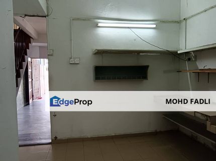 2 Storey Link House Taman Sri Watan Ampang , Selangor, Ampang