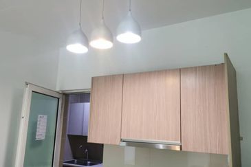 Royal Regent Sri Putramas III