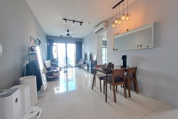Datum Jelatek Residence