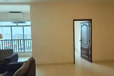 Villa Park Condominium