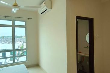 Villa Park Condominium