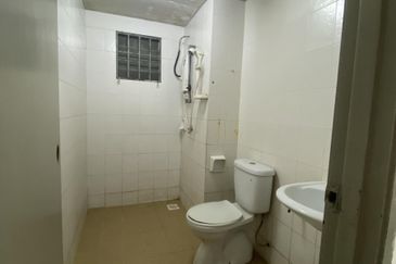 Angsana Apartment @ Taman Raintree