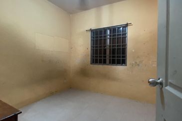 Angsana Apartment @ Taman Raintree