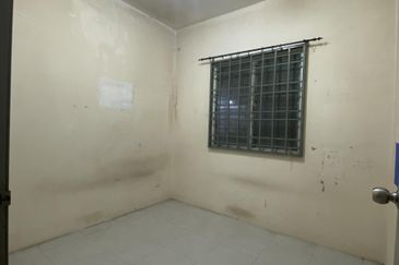 Angsana Apartment @ Taman Raintree