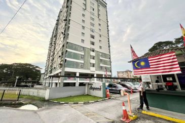 Angsana Apartment @ Taman Raintree