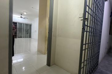 Angsana Apartment @ Taman Raintree