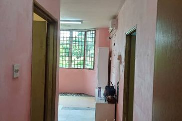 Desa Temenggong Apartment