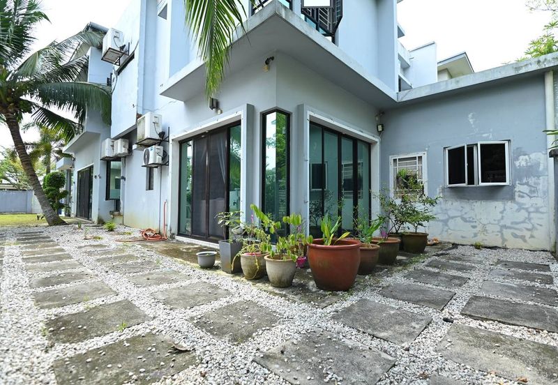 Cahaya SPK, Seksyen U9