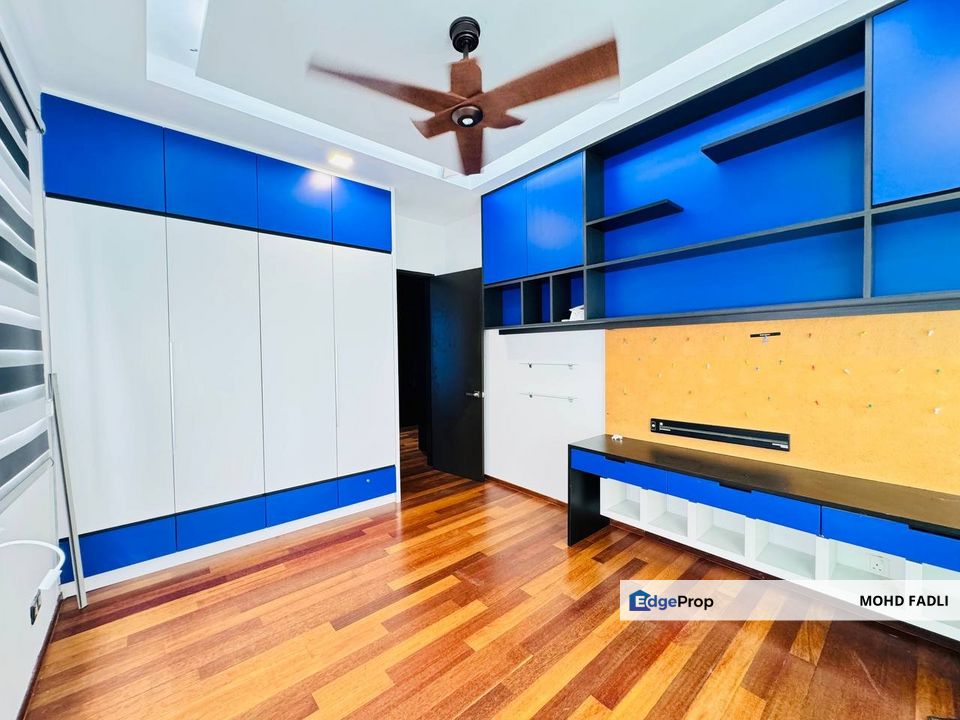 3-Storey Link Bungalow with Private Garden – LakeFront Villa, Cyberjaya, Selangor, Cyberjaya