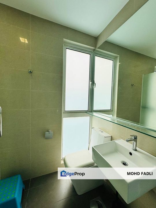 3-Storey Link Bungalow with Private Garden – LakeFront Villa, Cyberjaya, Selangor, Cyberjaya