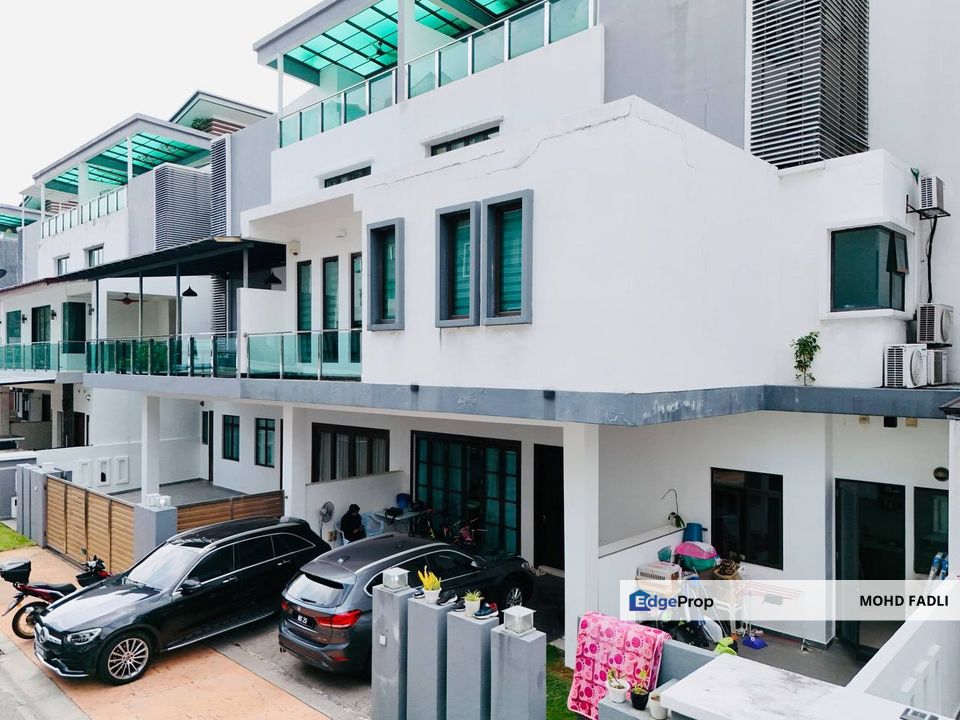 3.5-Storey Superlink House – Duta Suria, Ampang, Selangor, Ampang