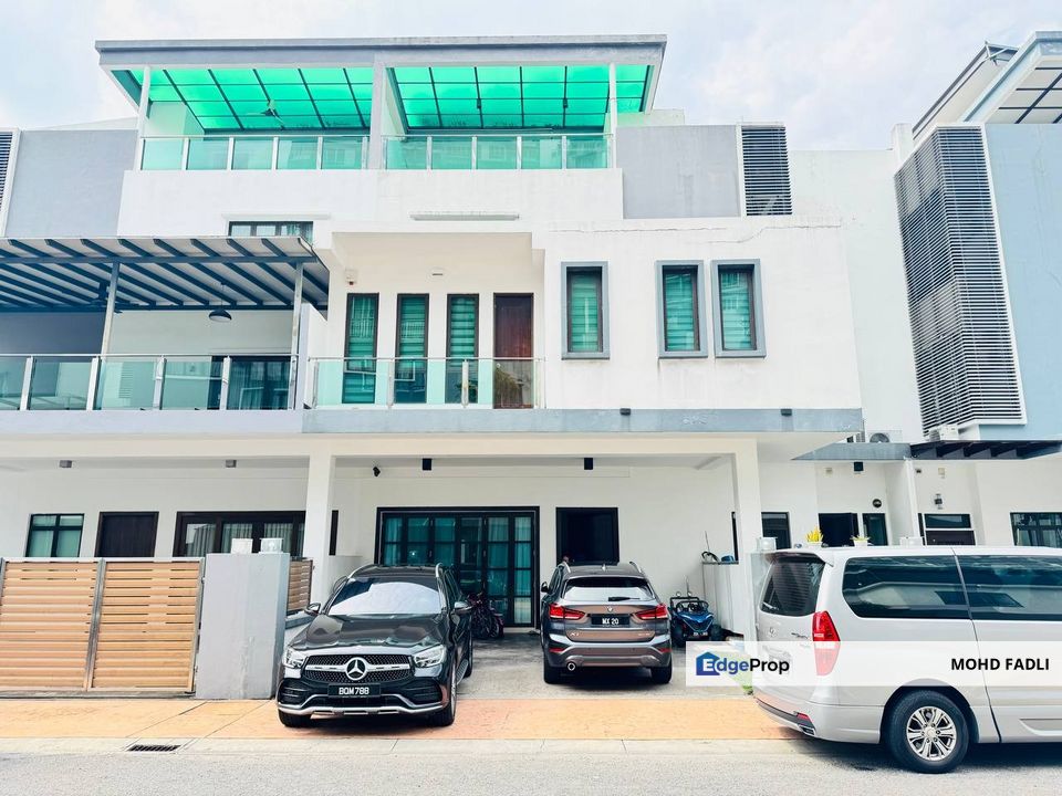 3.5-Storey Superlink House – Duta Suria, Ampang, Selangor, Ampang