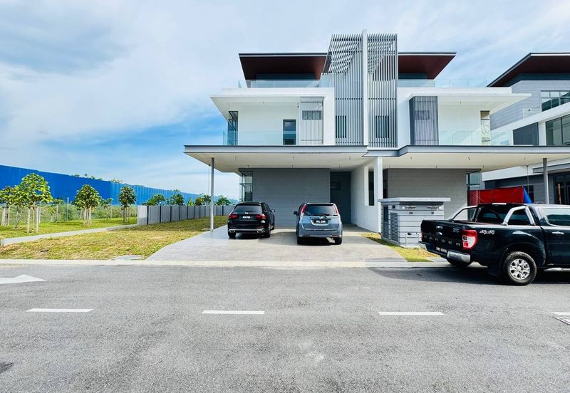 Broadleaf Residences, Hometree