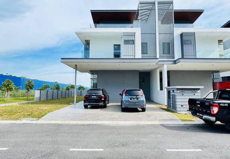 Broadleaf Residences, Hometree