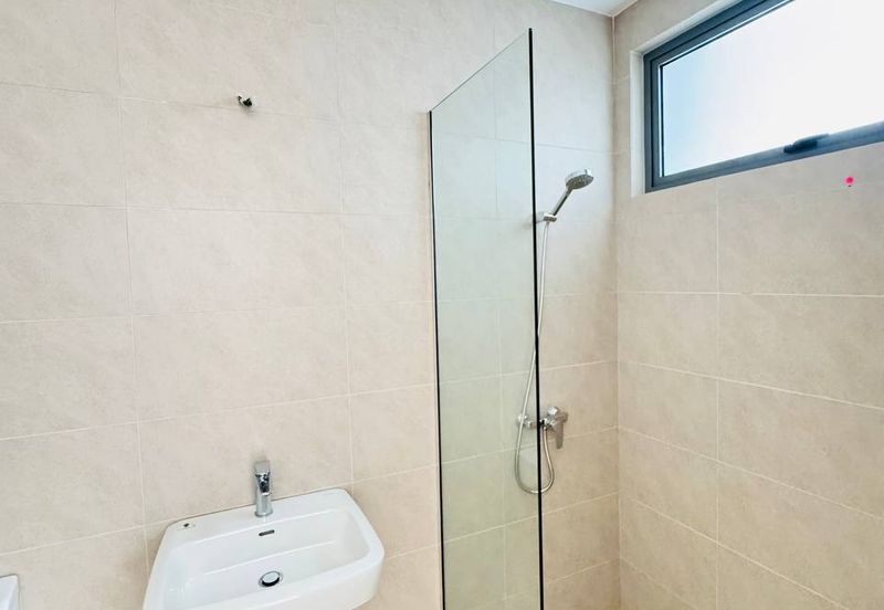 Broadleaf Residences, Hometree