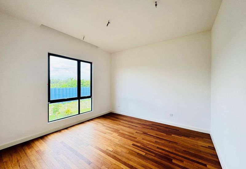 Broadleaf Residences, Hometree