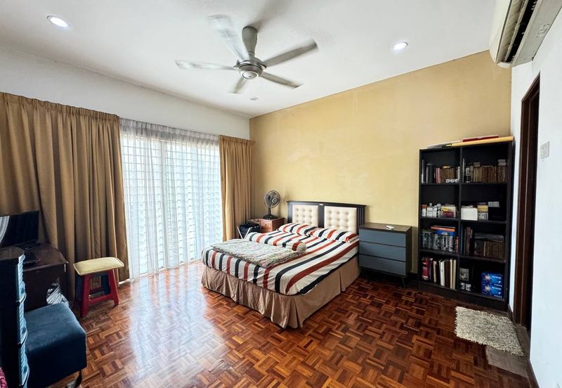 USJ Avenue @ USJ Heights