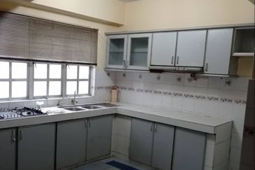 Heritage (Menara Warisan)