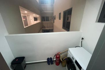 Residensi M Arisa Pelangi