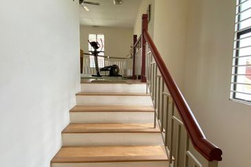 BANDAR ENSTEK (JENTAYU)