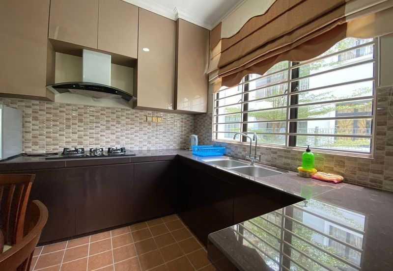 BANDAR ENSTEK (JENTAYU)