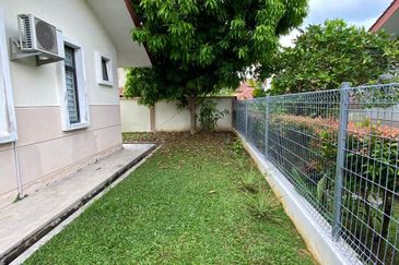 BANDAR ENSTEK (JENTAYU)