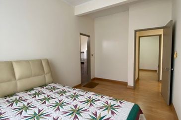 BANDAR ENSTEK (JENTAYU)