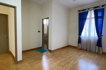 BANDAR ENSTEK (JENTAYU)