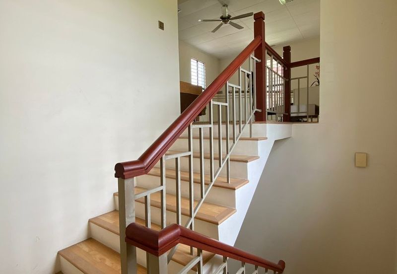 BANDAR ENSTEK (JENTAYU)